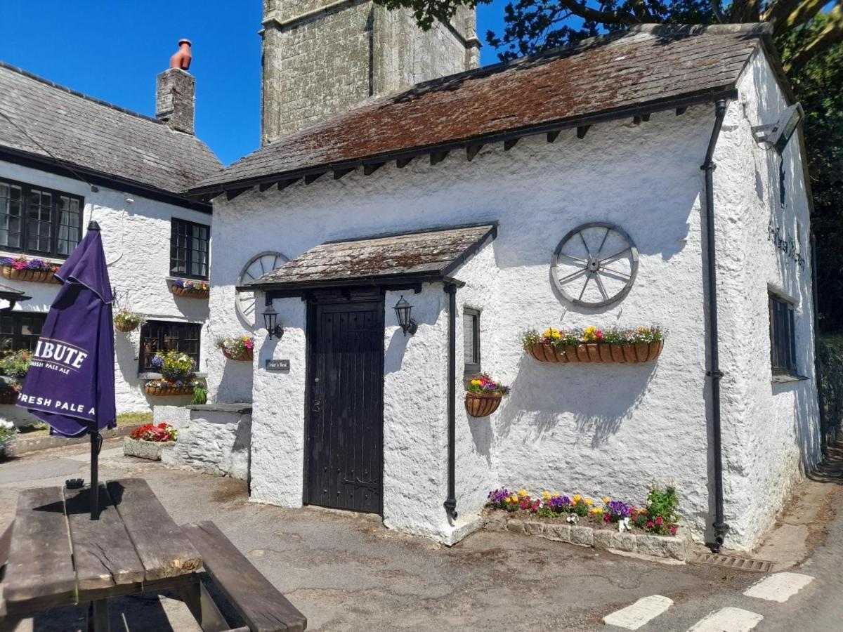 The Weary Friar Inn Pillaton Dış mekan fotoğraf