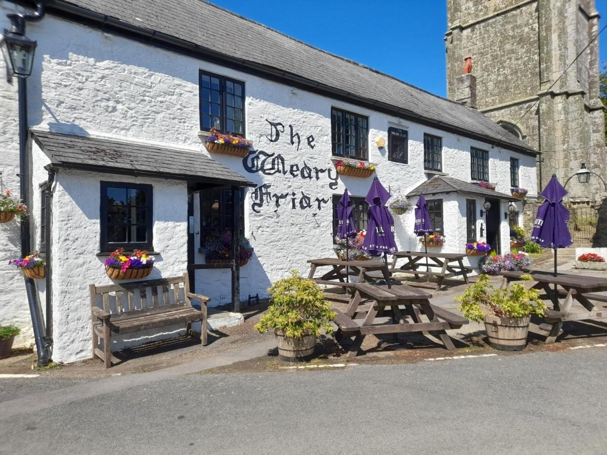 The Weary Friar Inn Pillaton Dış mekan fotoğraf