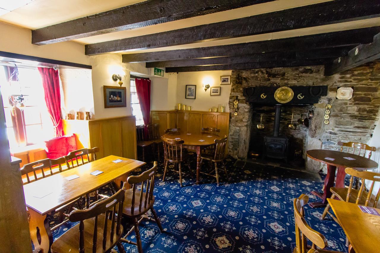 The Weary Friar Inn Pillaton Dış mekan fotoğraf