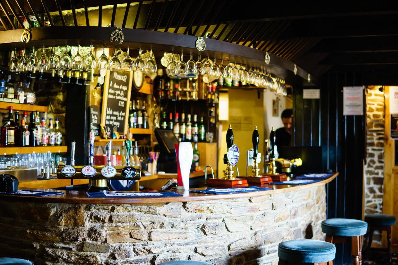 The Weary Friar Inn Pillaton Dış mekan fotoğraf