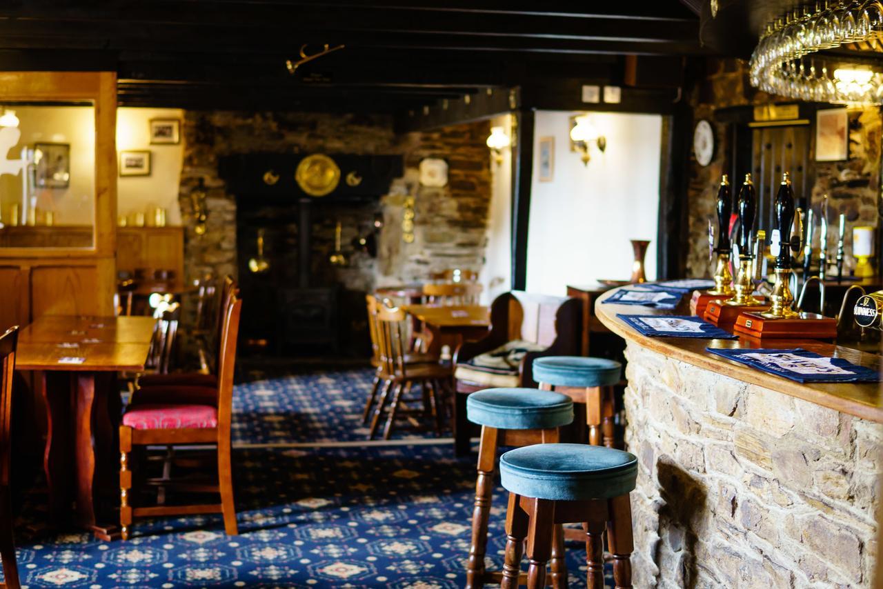 The Weary Friar Inn Pillaton Dış mekan fotoğraf