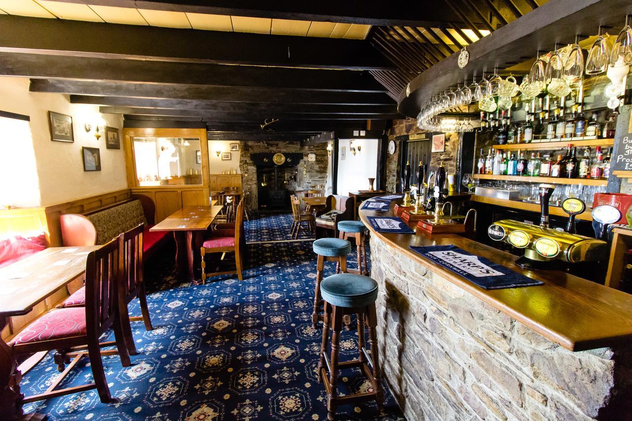 The Weary Friar Inn Pillaton Dış mekan fotoğraf